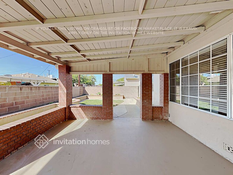 Building Photo - 13618 Saranac Dr