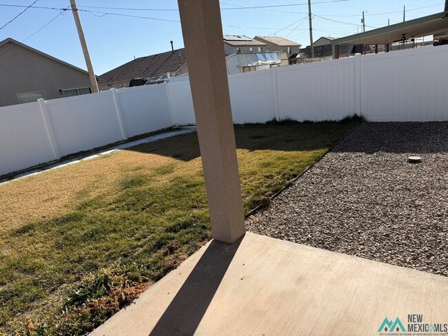 Building Photo - 2419 W Ray Ave