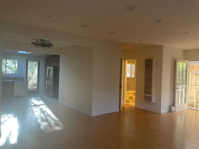 Building Photo - 8547 Airdrome St