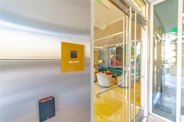 Building Photo - 1050 S Grand Ave