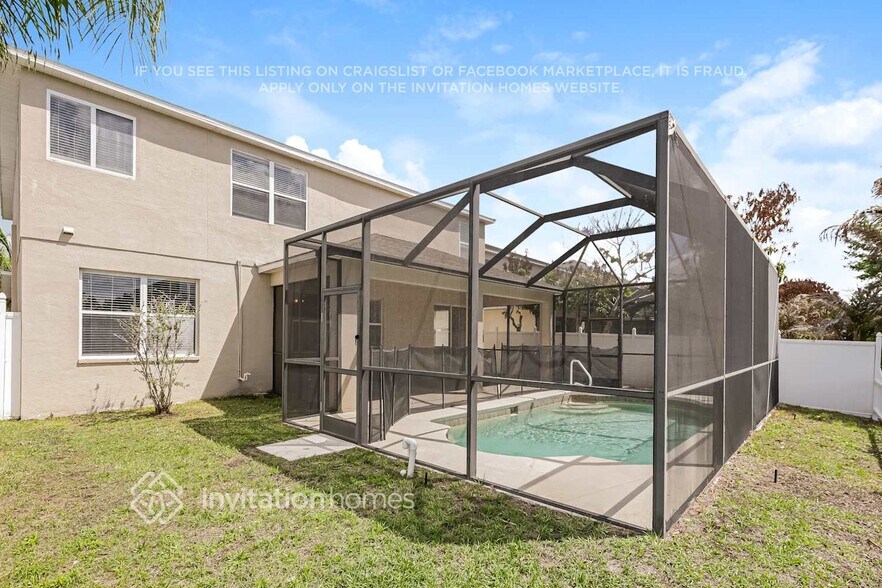 Building Photo - 11135 Golden Silence Dr