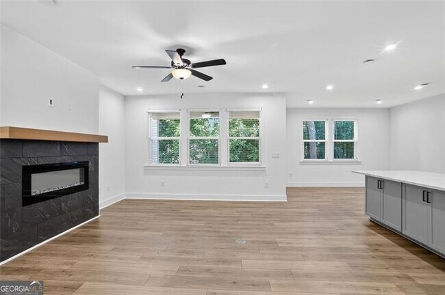 Building Photo - 608 Avondale Pk Cir