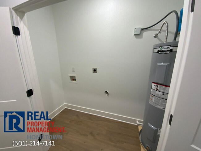 Building Photo - 2265 Rosemary Dr