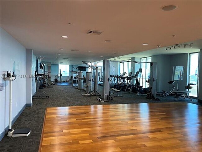 Building Photo - 7901 Hispanola Ave