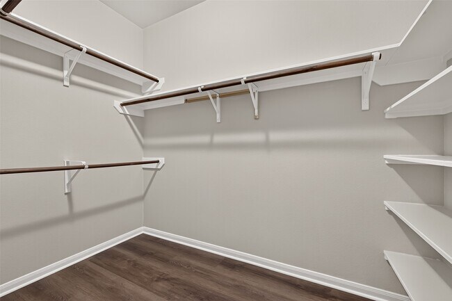 Building Photo - 2110 Castle Gardens Ln