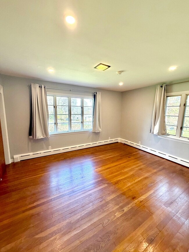 Building Photo - 376 Arbor Rd