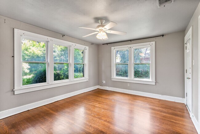 Building Photo - Fort Worth Gem Just Two Doors from TCU