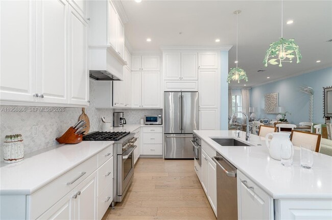 Building Photo - 11261 SE Blair Ln