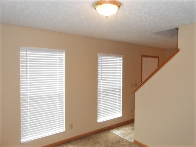 Building Photo - 1560 Mallard Cir E