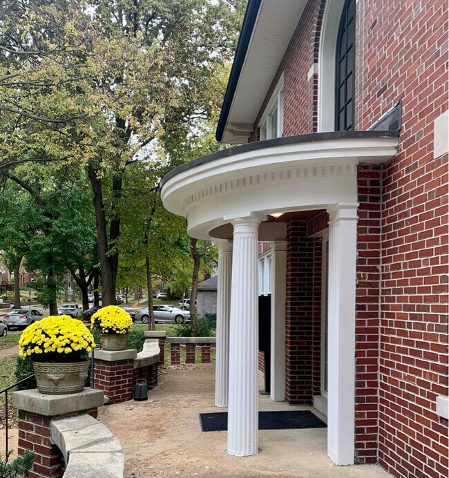 Building Photo - 1270 Boland Pl