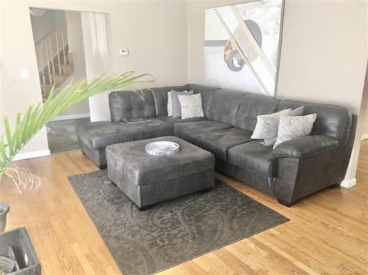 Building Photo - 27221 Arlington Dr