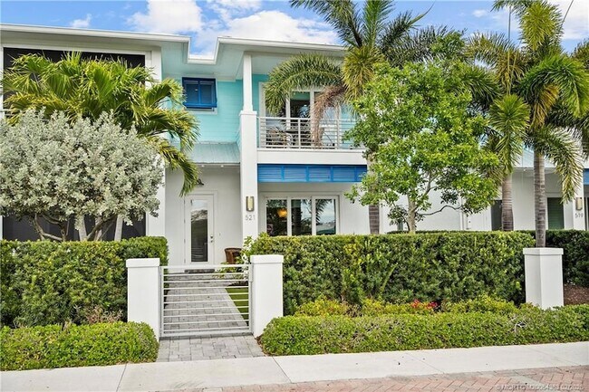 Building Photo - 521 SW Ocean Blvd