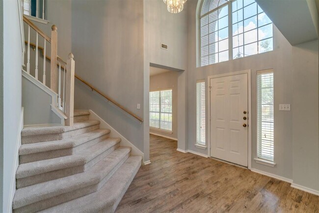 Building Photo - 1102 Black Locust Drive West