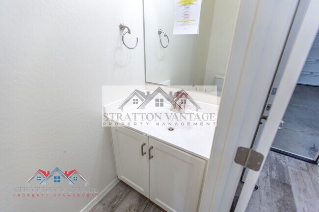 Building Photo - 1953 W Kinfield Trail