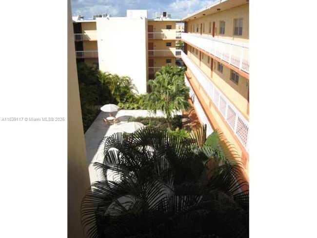 Building Photo - 7865 Camino Real