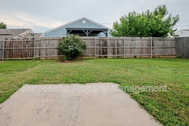 Building Photo - 414 Calla Lily Ln