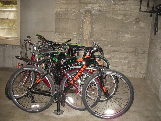 Building Photo - North Mt Tabor one bedroom Condo. Immaculate condition! - APPLICATION PENDING