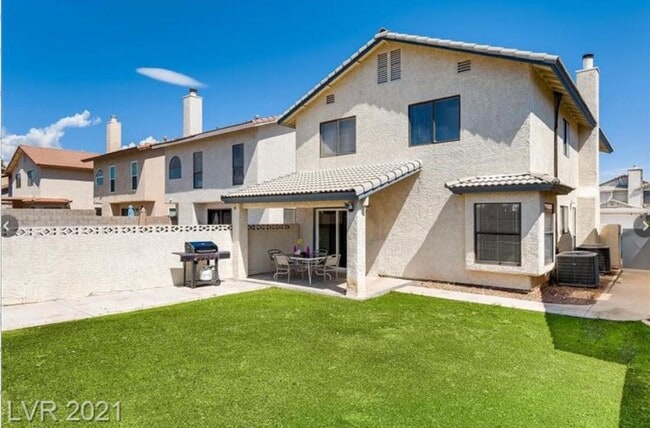 Building Photo - 8129 Spur Ct