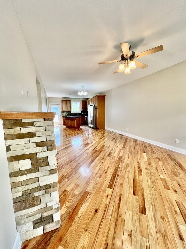 Building Photo - 40 Brownstone Dr
