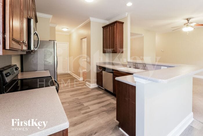 Building Photo - 122 Netherfield Dr