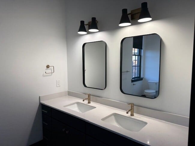 Building Photo - 41 Larry Holmes Dr