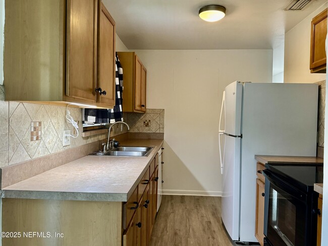Building Photo - 10857 Dulawan Dr