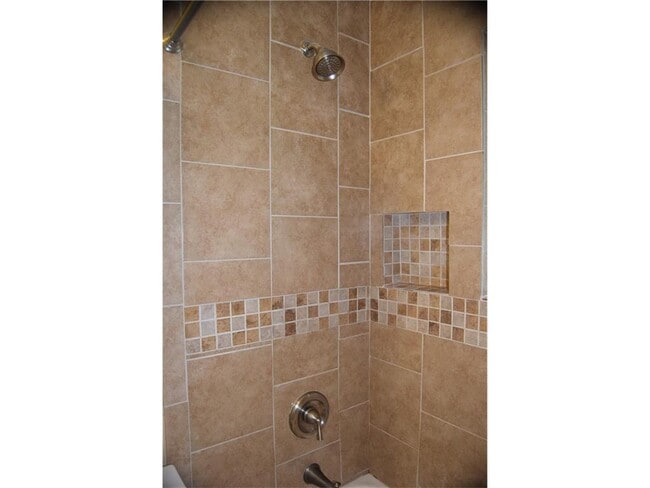Building Photo - 7611 Eastcrest Dr