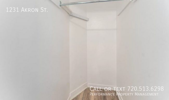 Building Photo - 1231 Akron St