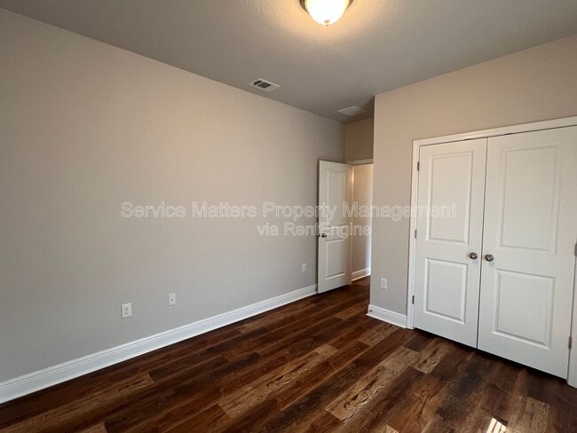 Building Photo - 5257 Parkside Dr