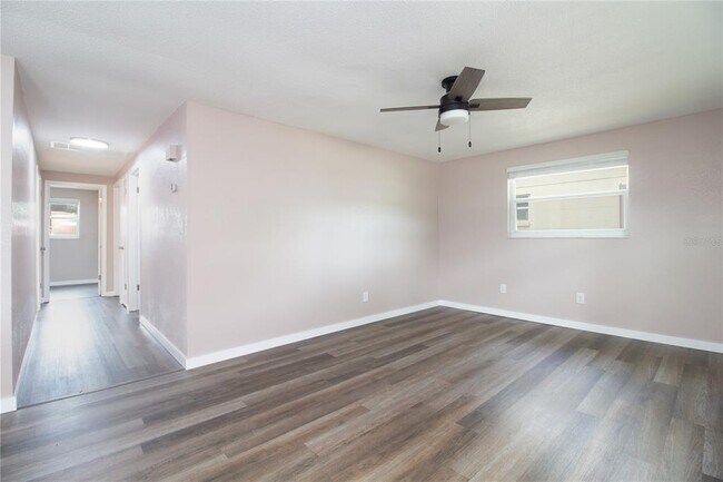 Building Photo - 6421 81st Ave