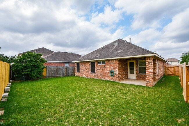 Building Photo - 7218 Fox Hall Ln