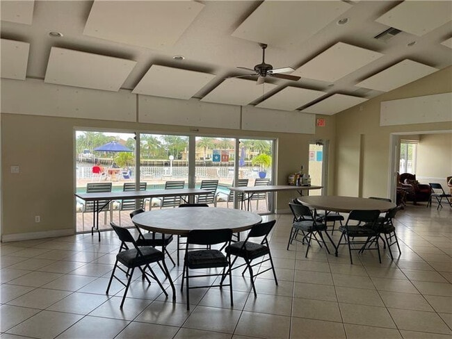 Building Photo - 624 Snug Harbor Dr