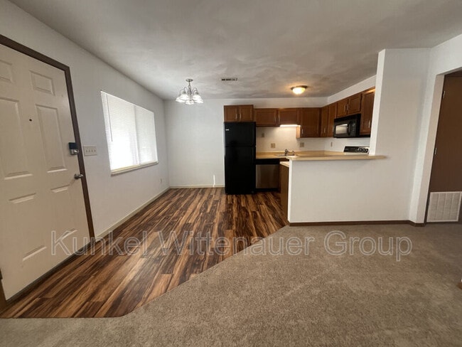 Building Photo - 262 Eagle Ridge