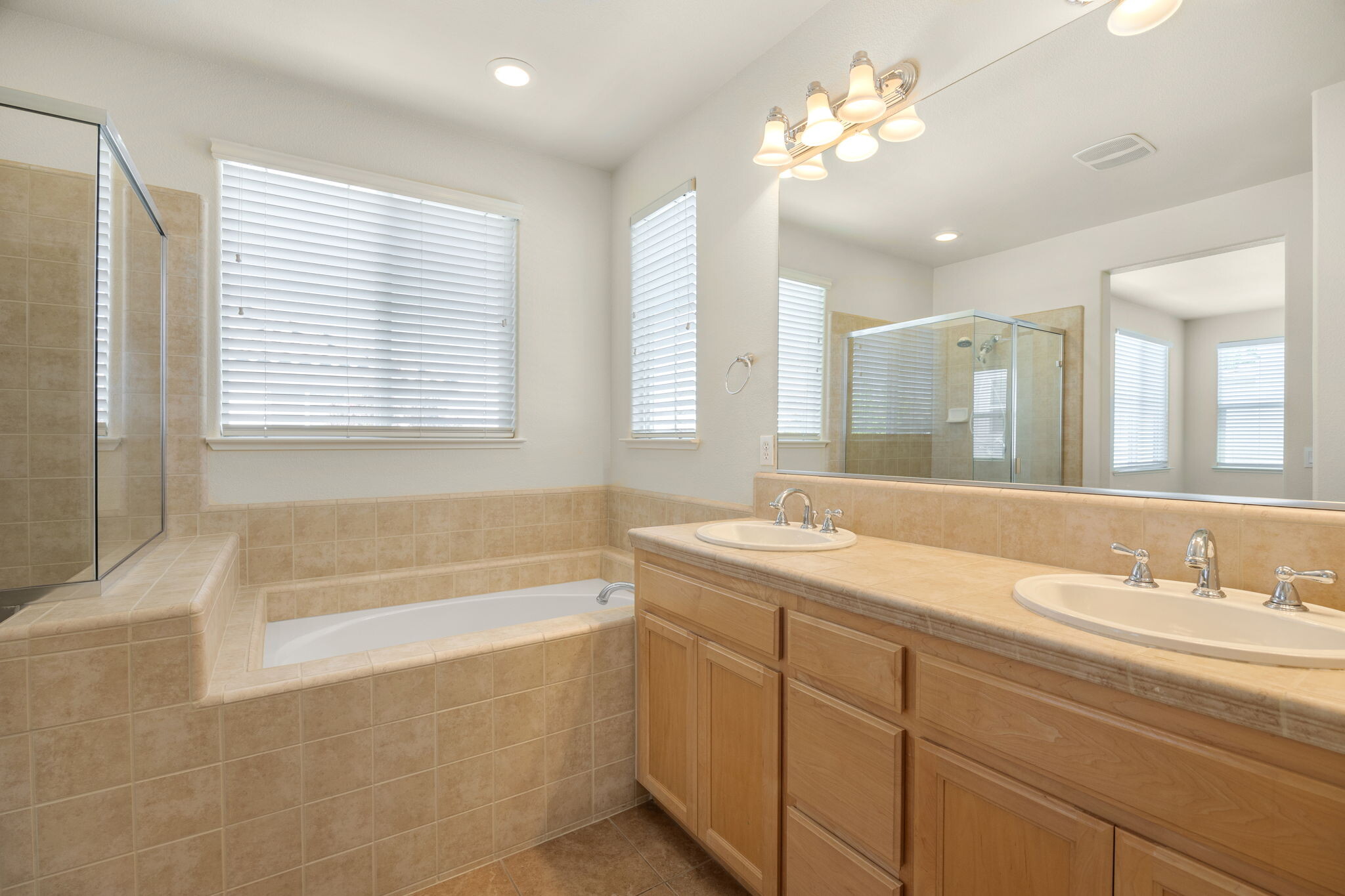 Building Photo - 501 Dolcetto Ct