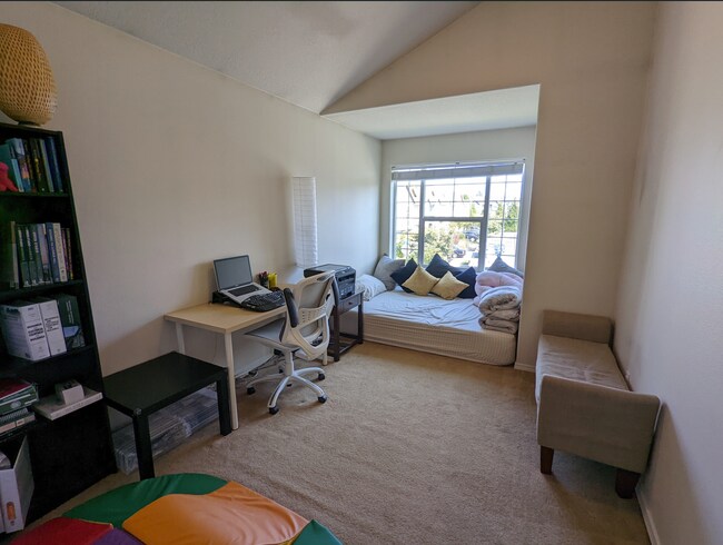 Building Photo - 1239 SW 175th Ave