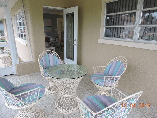 Building Photo - 311 Parkside Dr