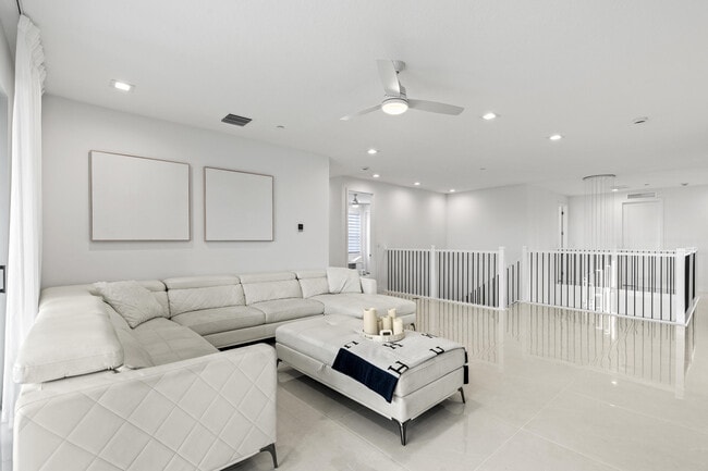 Building Photo - 12884 Wingspan Ct