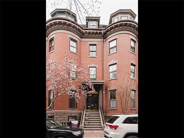 Building Photo - 33 Upton St