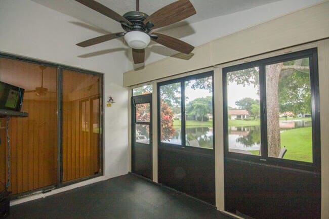 Building Photo - 4907 Boxwood Cir