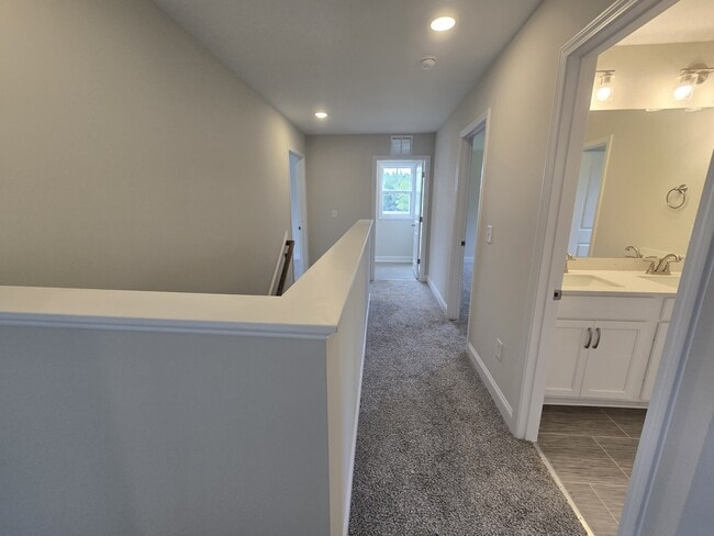 Building Photo - 463 Jackson Pond Dr