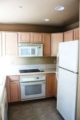 Building Photo - Lovely Silver Lake Townhome with Garage- AVAILABLE NOW