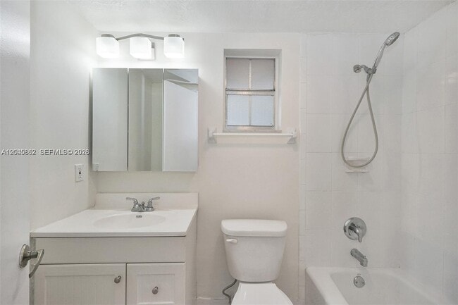 Building Photo - 8500 SW 109th Ave