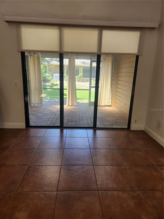 Building Photo - 7316 Della Dr