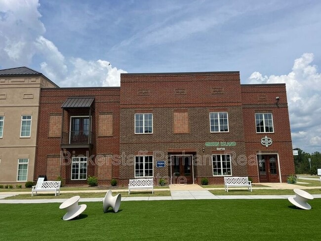 Building Photo - 6801 River Rd