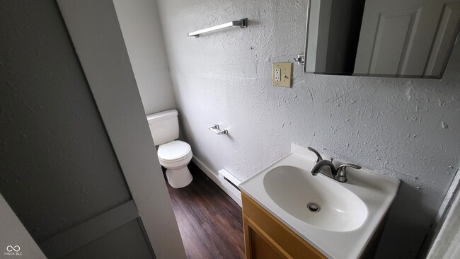 Building Photo - 3 E Washington St