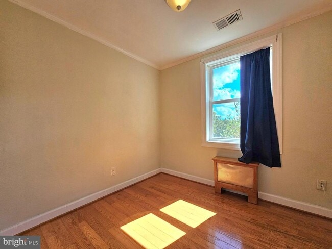 Building Photo - 3109 Mosby St