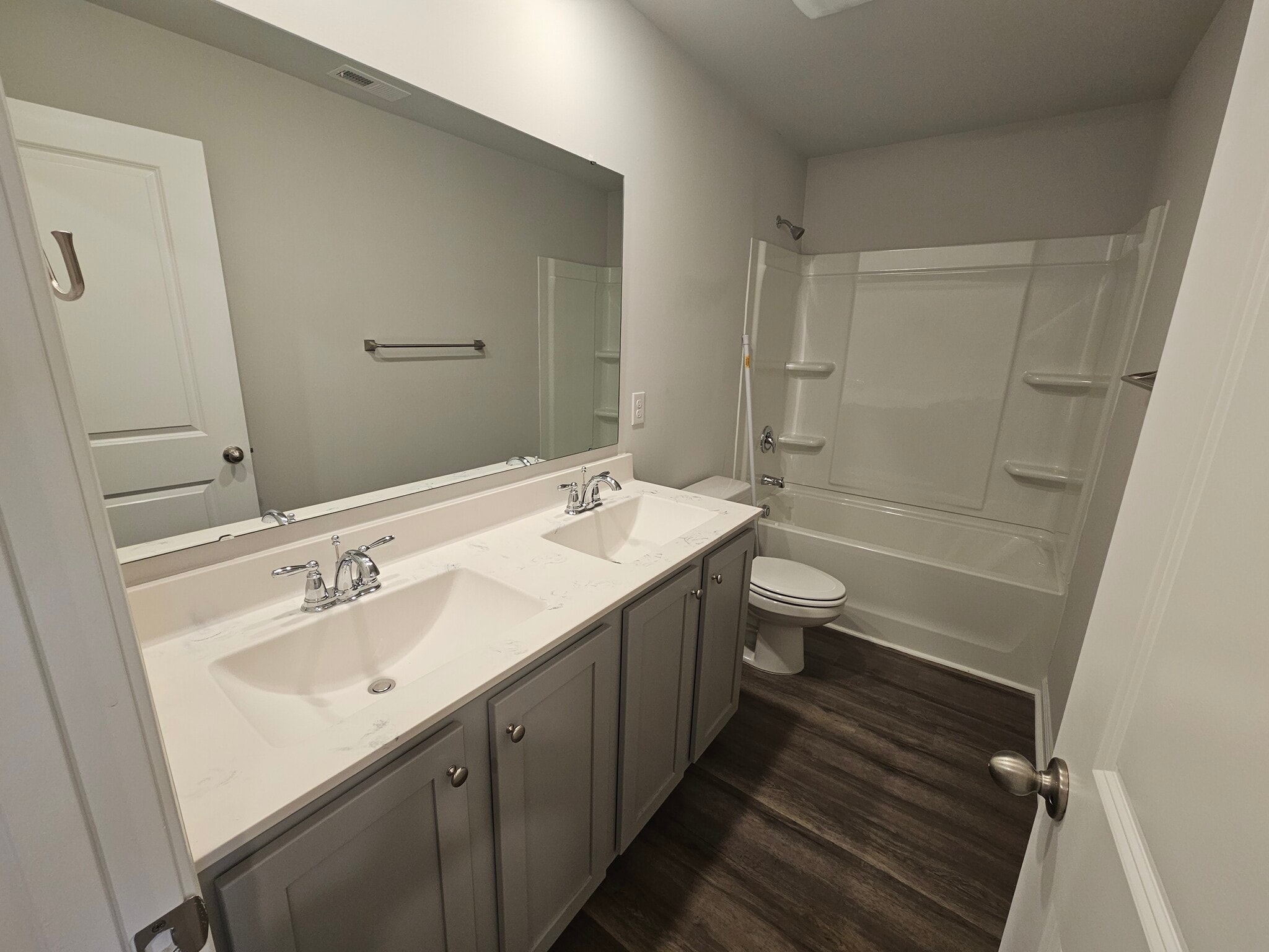 Building Photo - 7566 Knightbell Cir