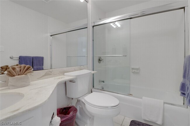 Building Photo - 220 Seaview Ct