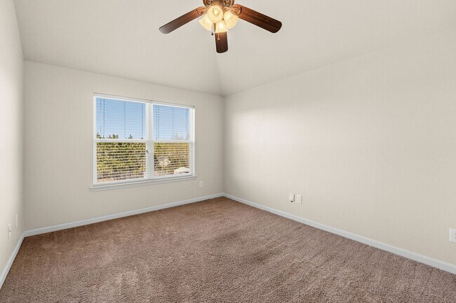 Building Photo - 4464 Grove Landing Dr