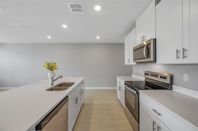 Building Photo - 7705 Momentum Pkwy